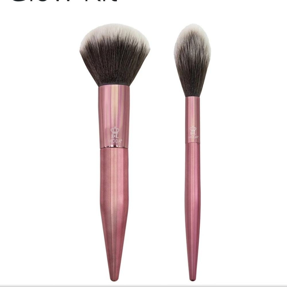 Moda powder and soft glow brush set NIB